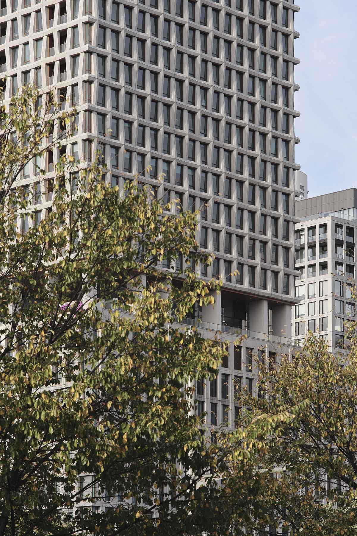 Montreal'de Heykelsi Beton Gökdelen